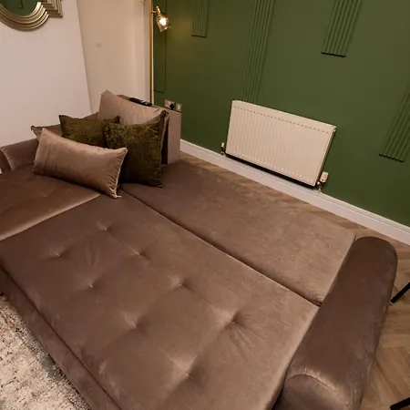 2-bed River View Balcony & Free Parking Appartement *